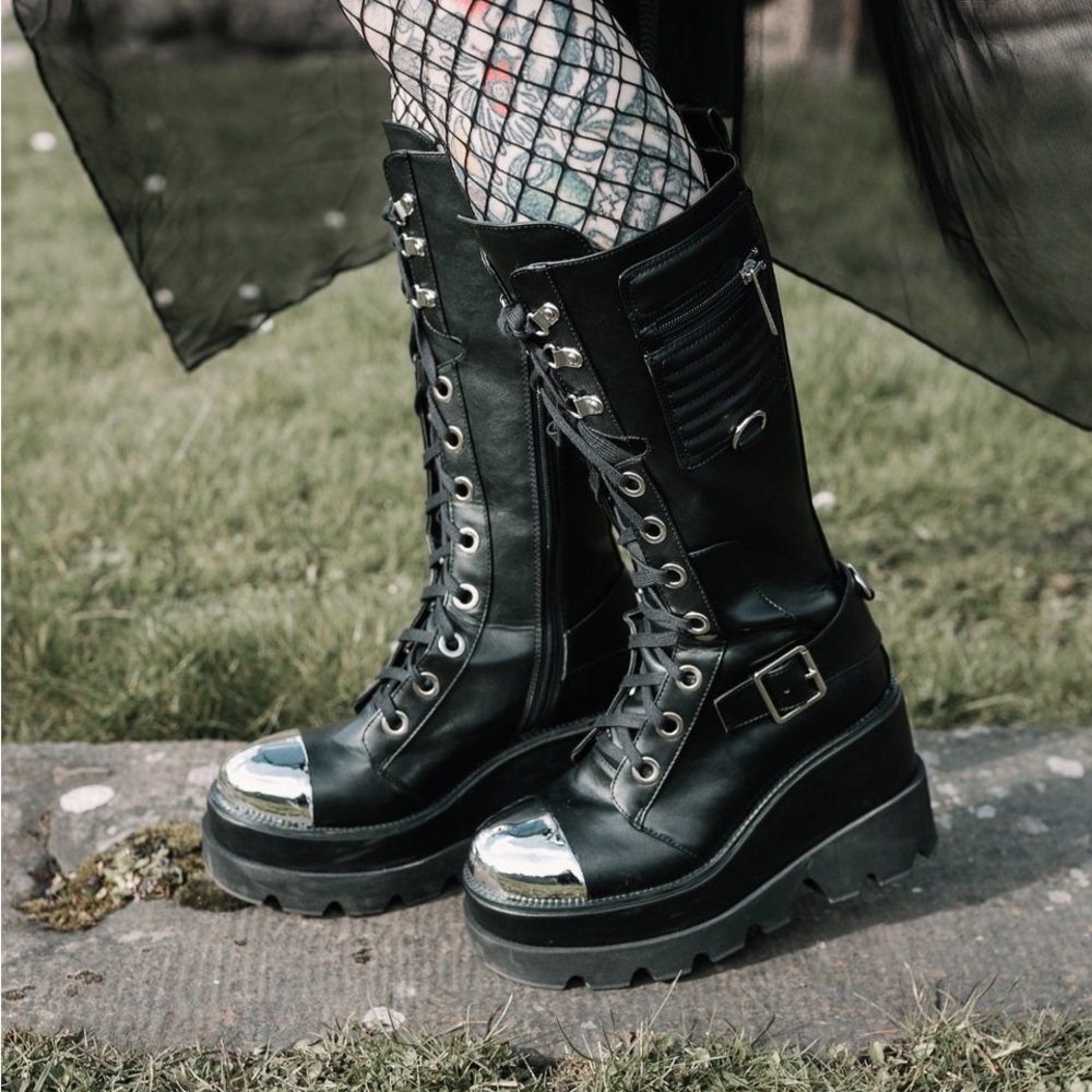 ISO Killstar Electro boots
